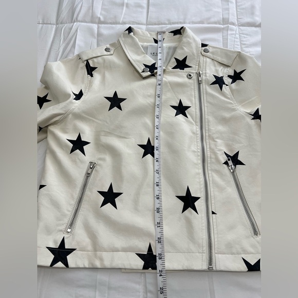 CONCERT VIBES FAUX LEATHER  WOMENS STARS JACKET SIZE “LARGE” NEW WITHOUT TAGS - Picture 6 of 9